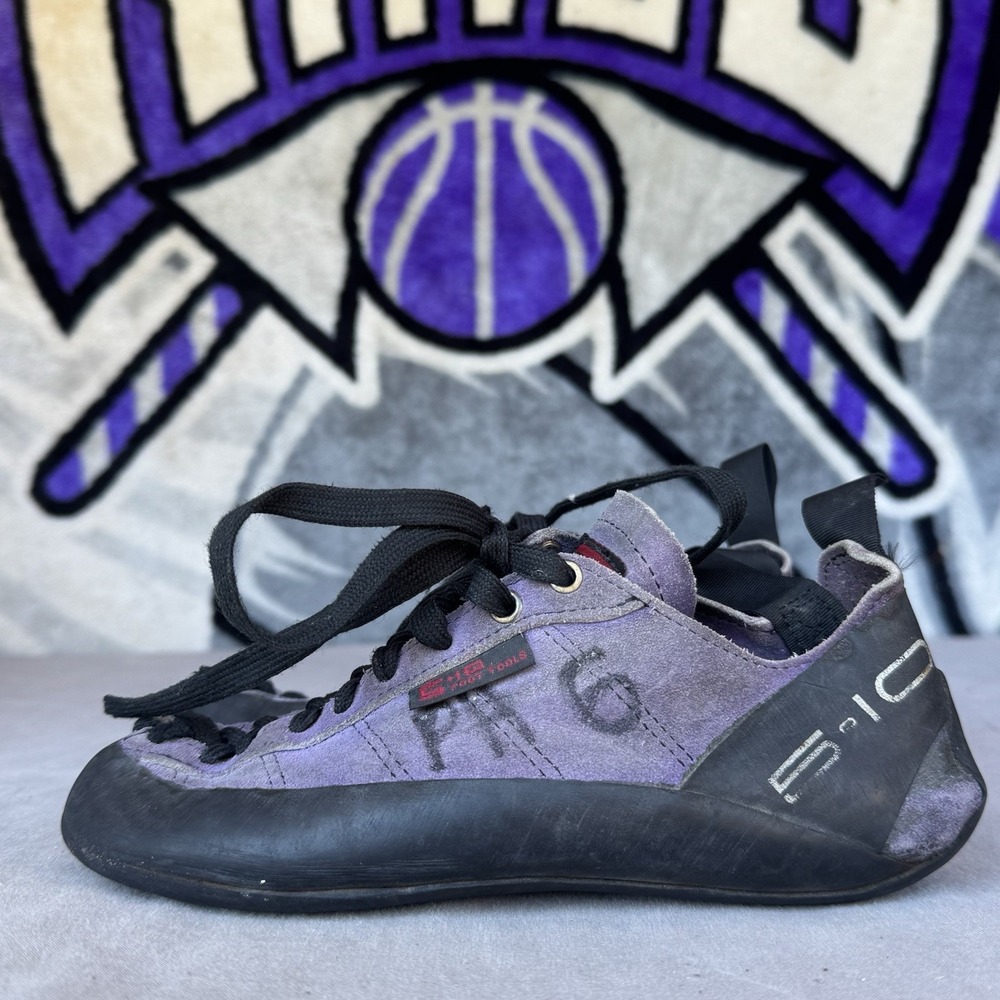 Size 6 - 5.10 Five Ten Stealth C4 Men's Purple Rock Climbing Shoes‎